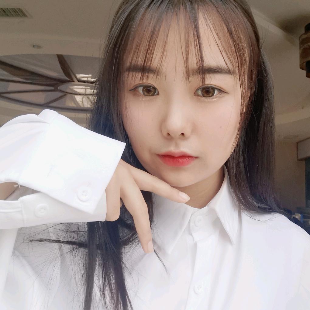 老君山小姐姐
