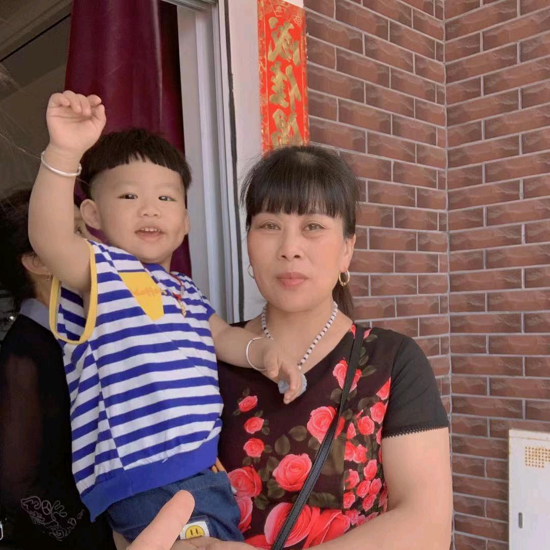 小英子爱短剧