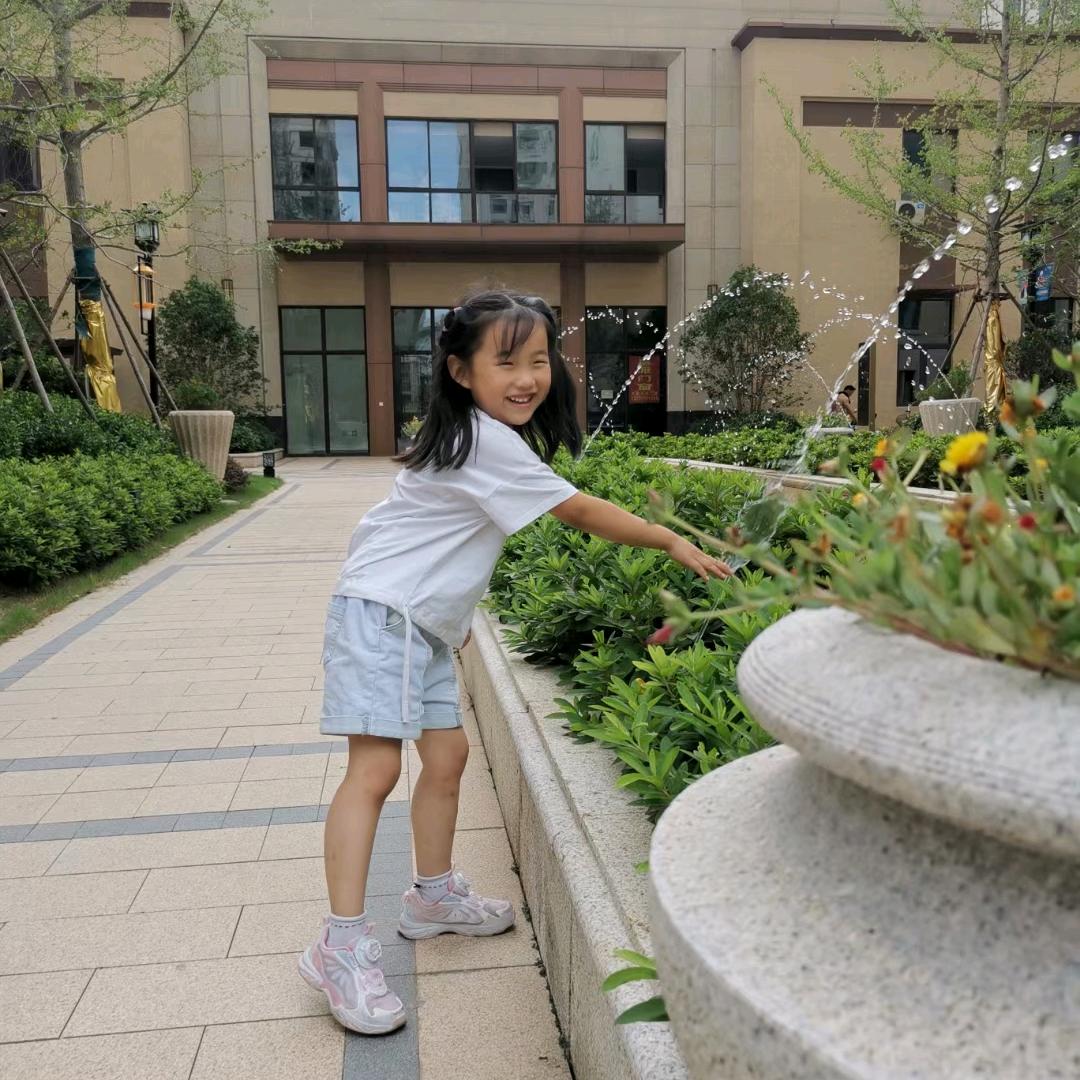 乐乐小姐姐
