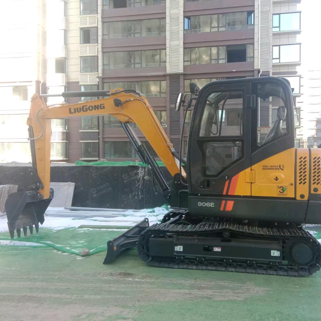 阳信免费扒砖屋专业拆厂房物资回收铲车挖机