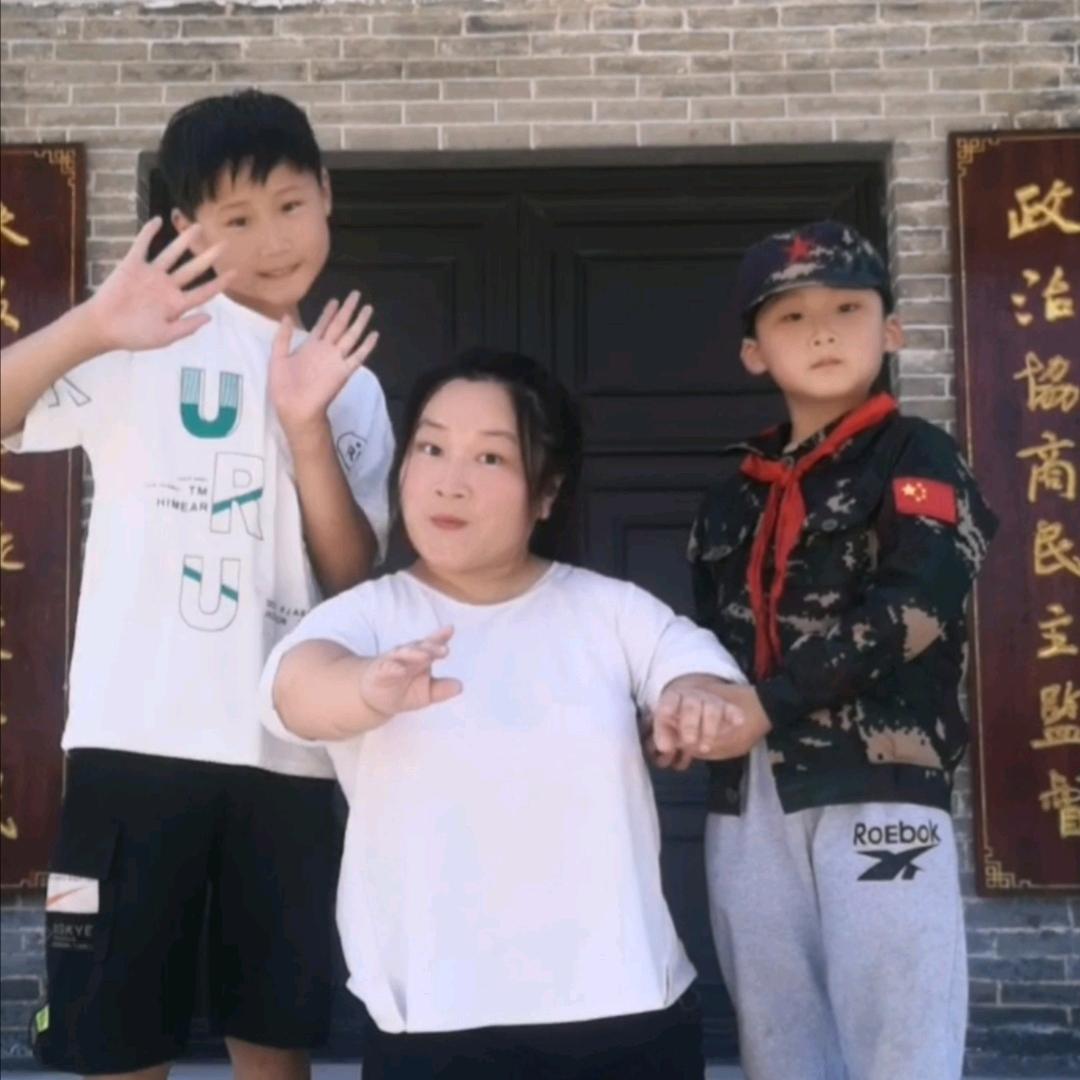 袖珍妈妈茉莉