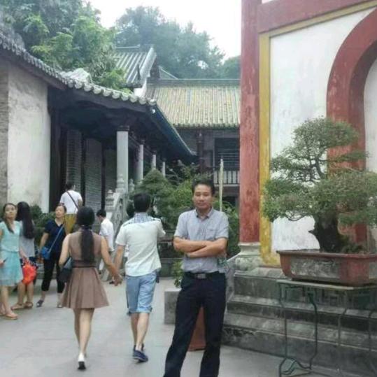 华哥（专业室内装修）