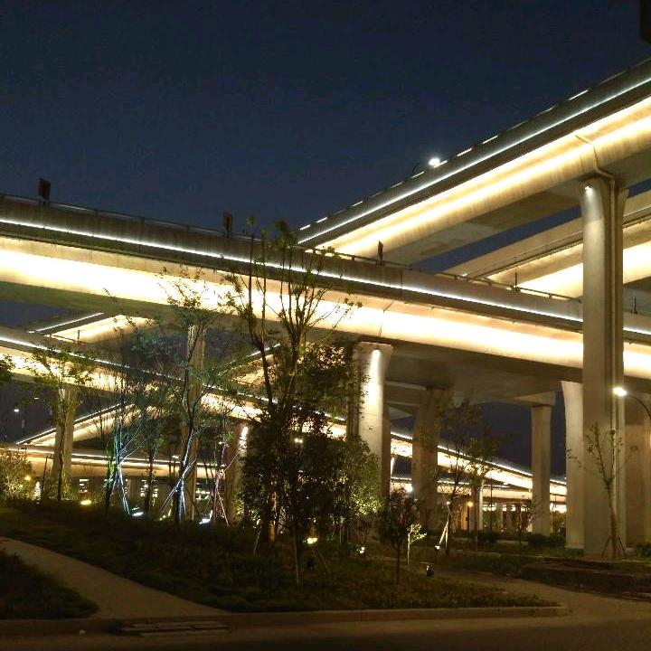 又是一个阳光明媚的一天