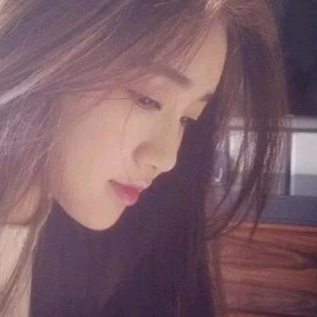 女王不需要钻石也发光