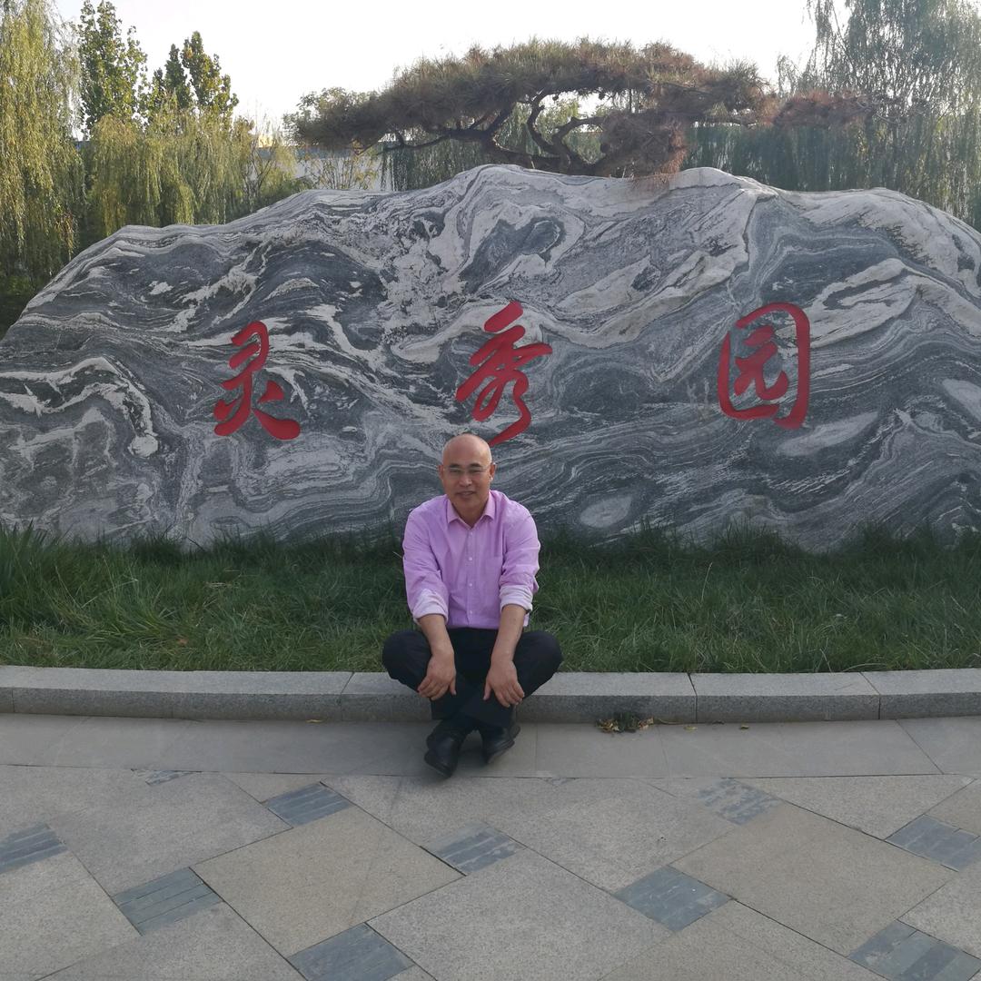 三月飘云
