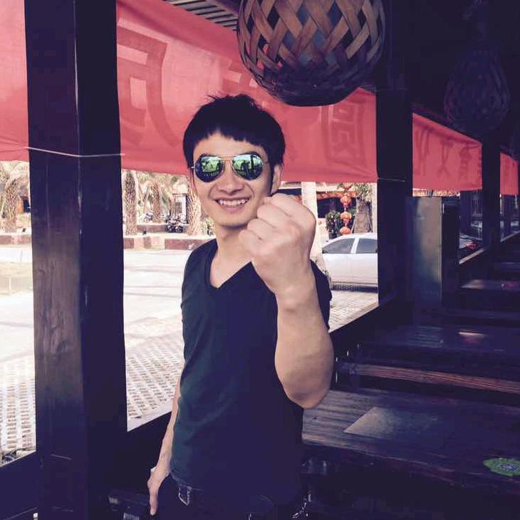 东方眼镜(乳源店)