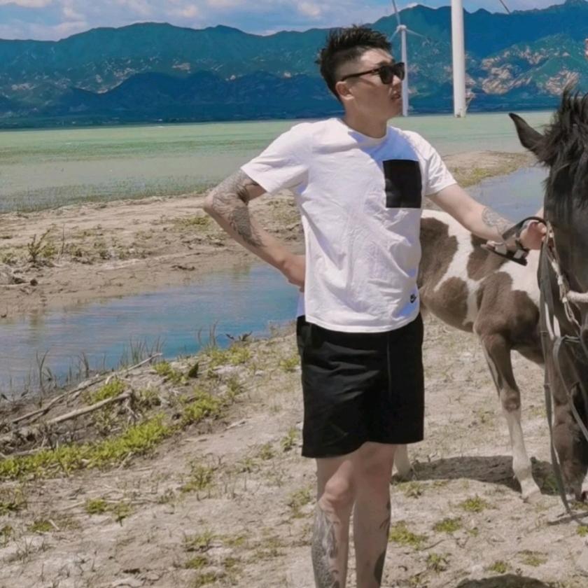 奔跑的男人