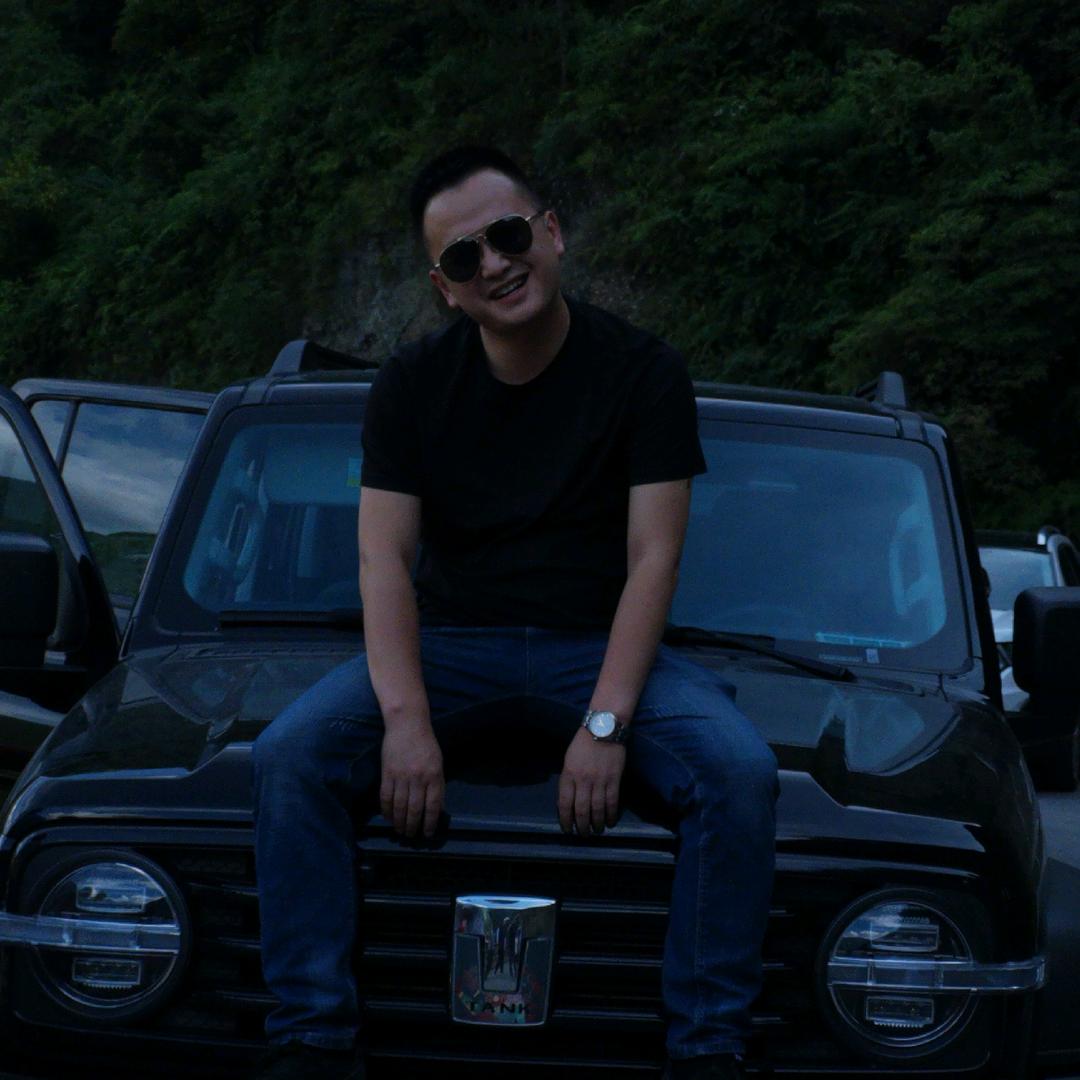 Laughing哥