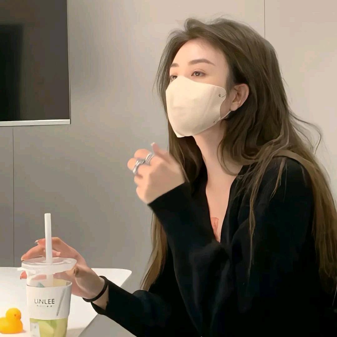 爱笑的丫头
