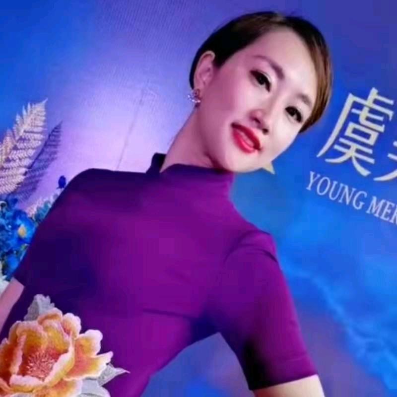 小小红