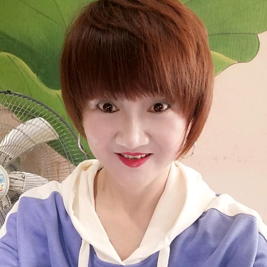 @🇨🇳秋香🇨🇳巜伊伊；沐沐奶奶