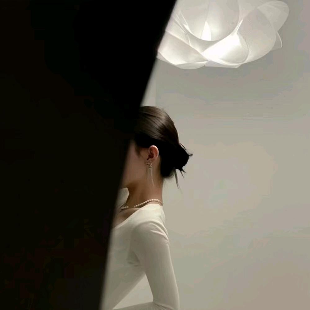 欸