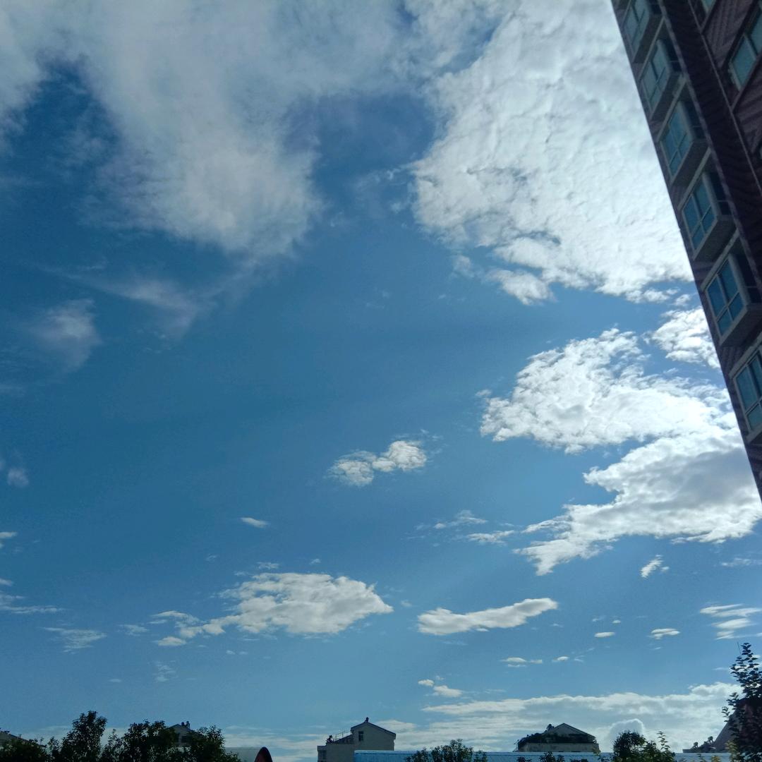 海面的云
