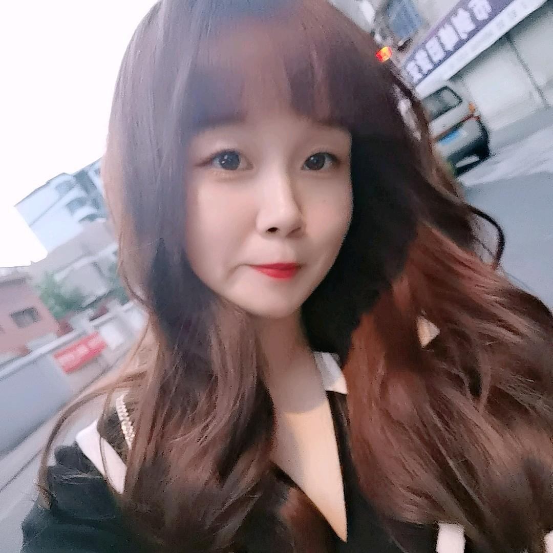 A.🌸 万万户（7788）
