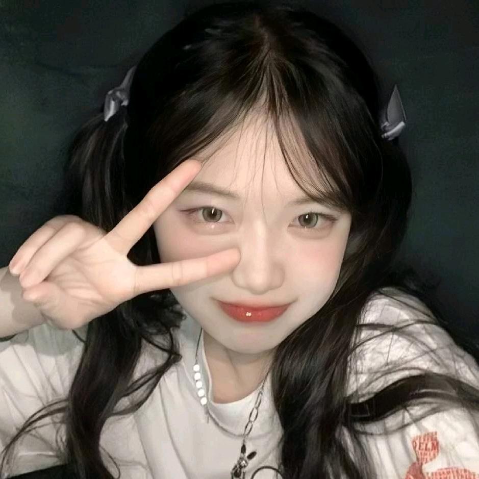 高兴的小欣