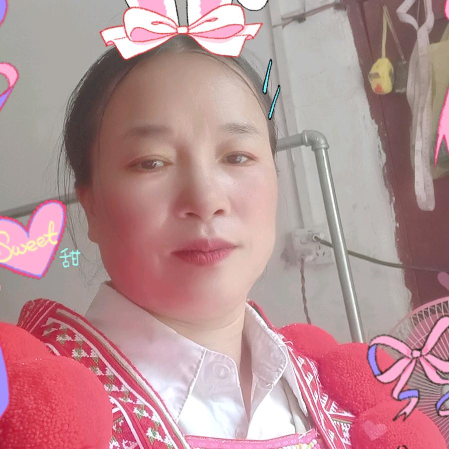 李逢姐专业做瑶族服装