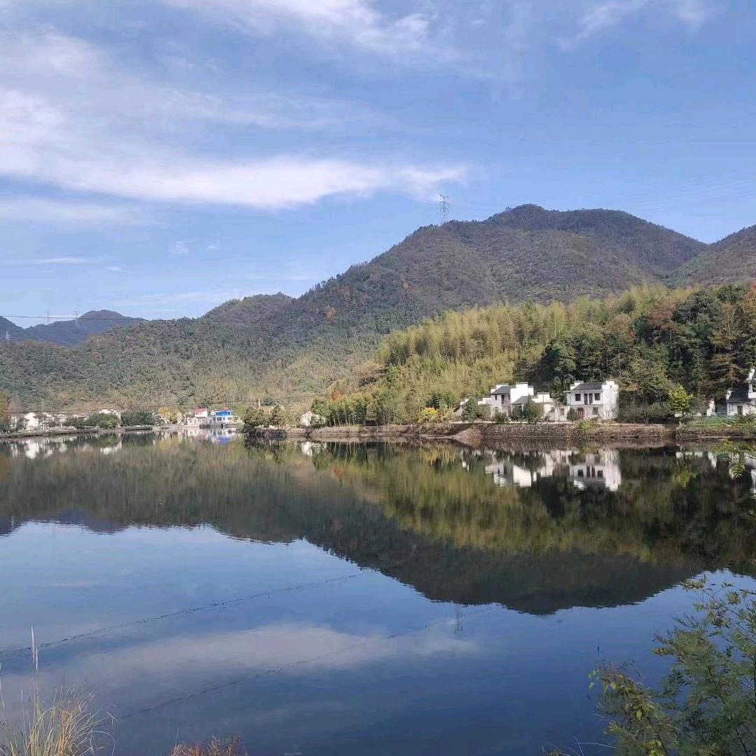 谨言慎行，超越自我。