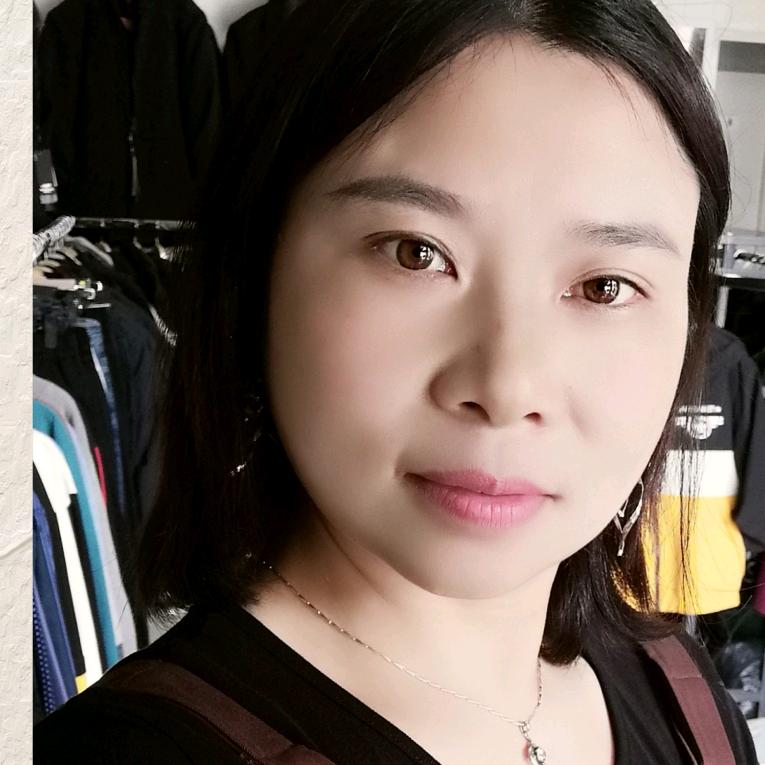 咸丰忠堡爱衣屋服装