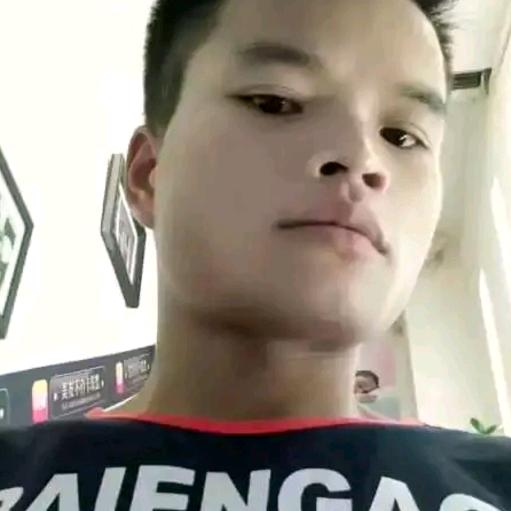 阿南，湖南耒阳坛下溜冰王子