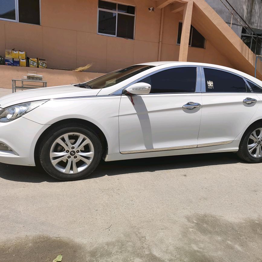 继发亲民小车