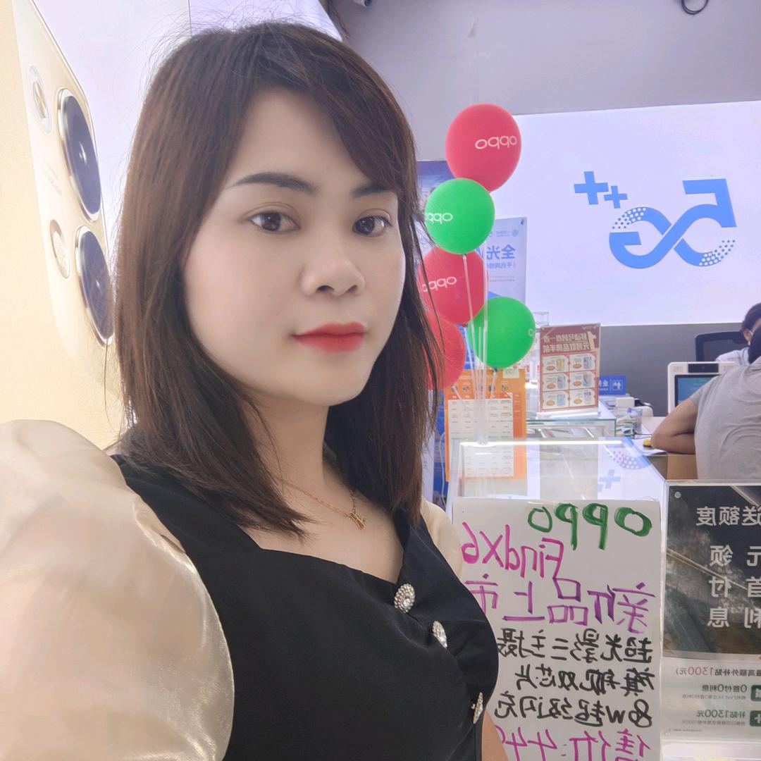 淡然一笑。
