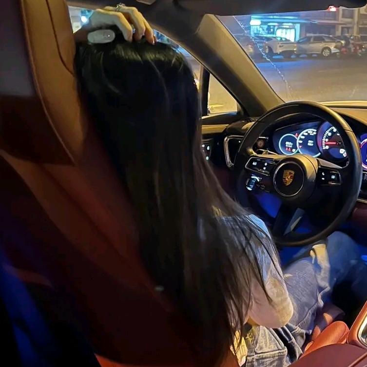 MHZFF原创设计女装集合店