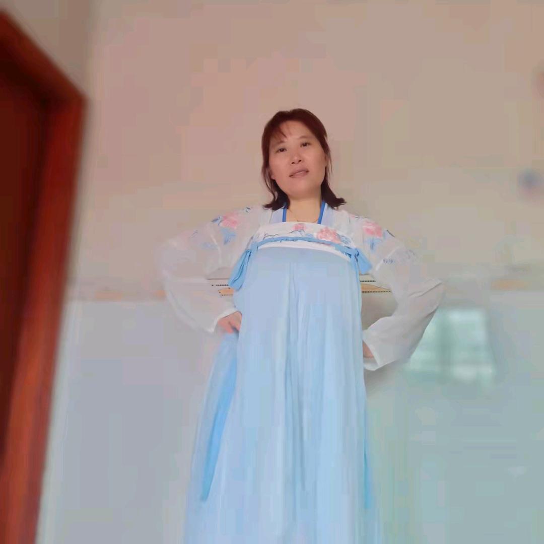 何琼