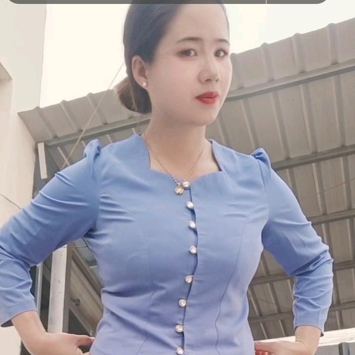 芒市傣哥盈江火烧猪小吃店官方号