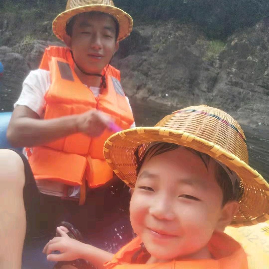 奔三的小伙