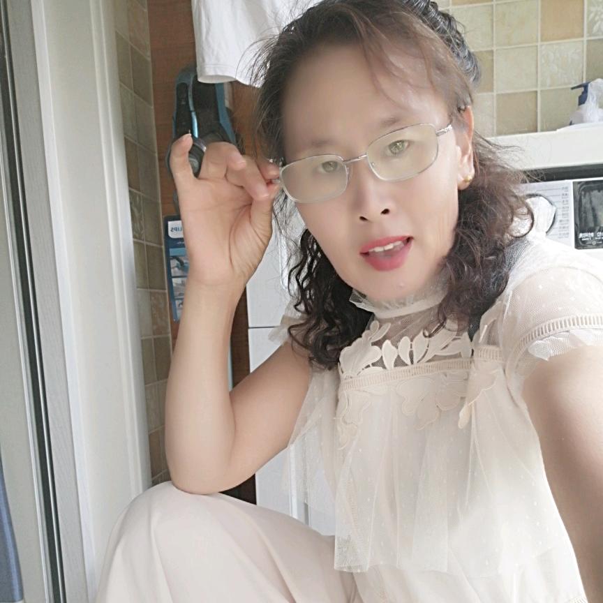 闫二妮
