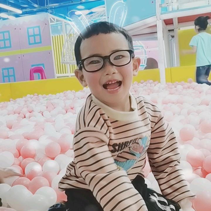 小琪。