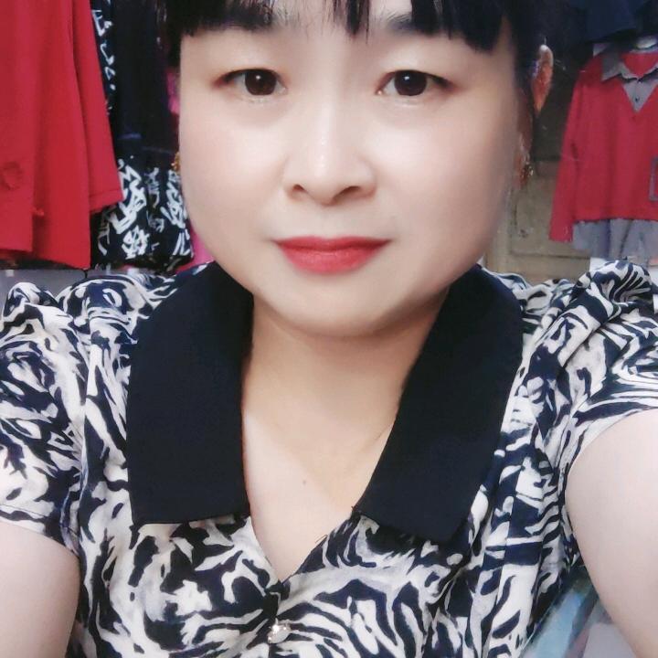 贵人坊服装店