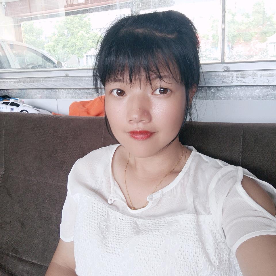 静静，车多多二手车