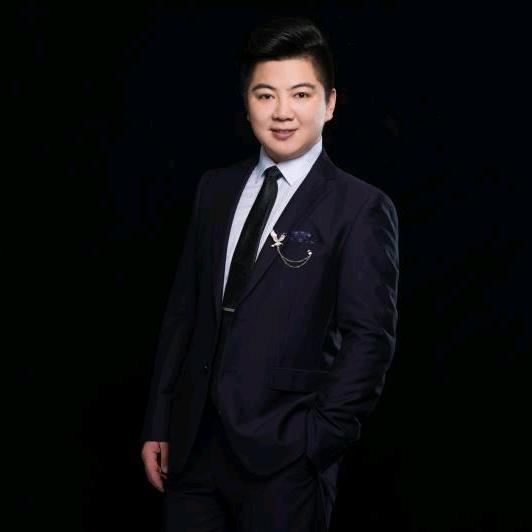 梦飞婚礼主持人