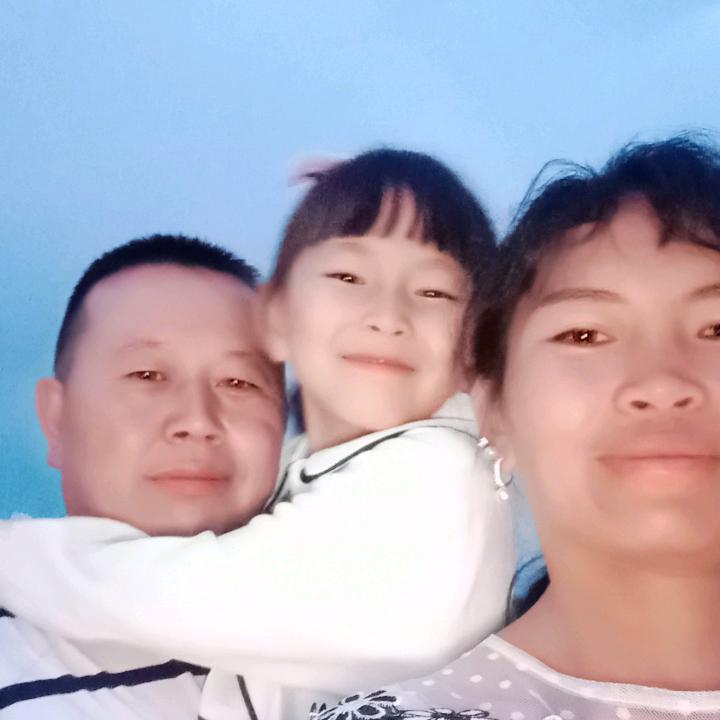 大嘴妹代工