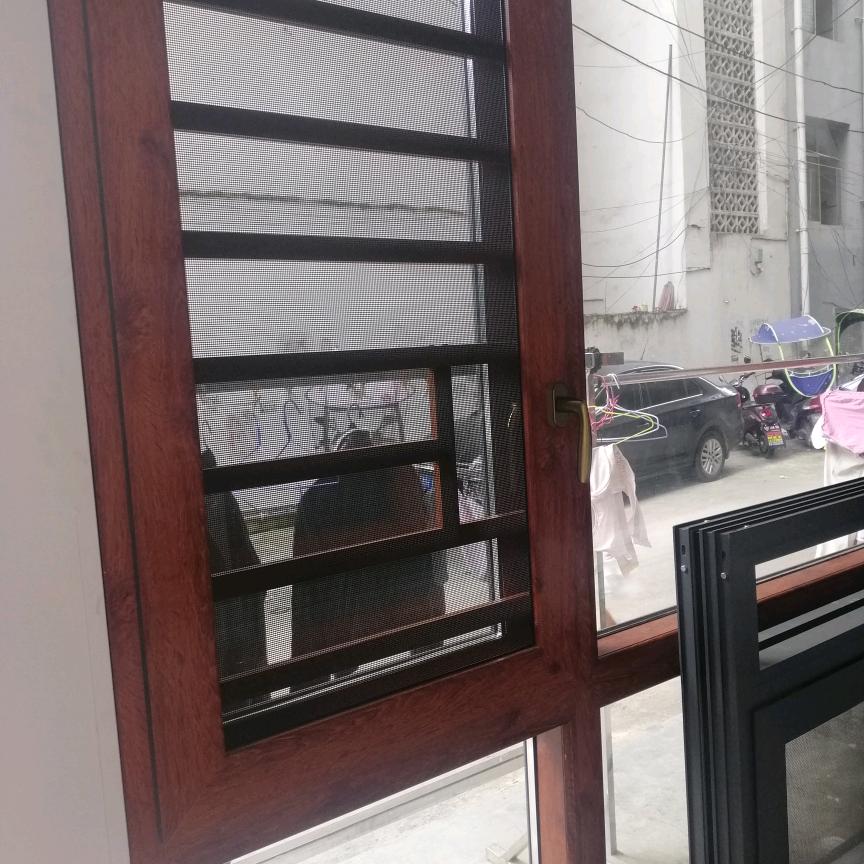 承接各种钢棚搭建及不锈钢及铝合金门窗