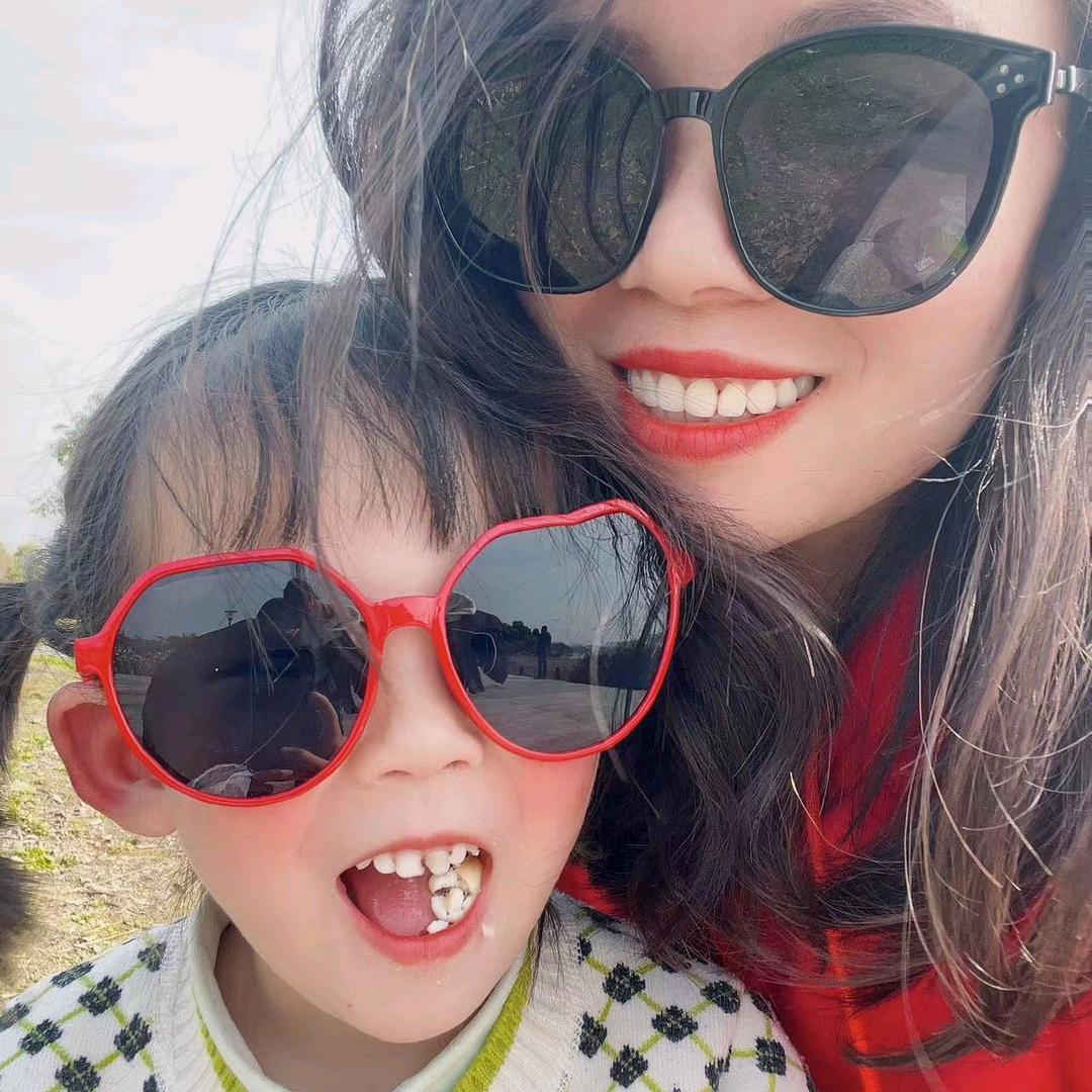 huang小妖精的朋友圈