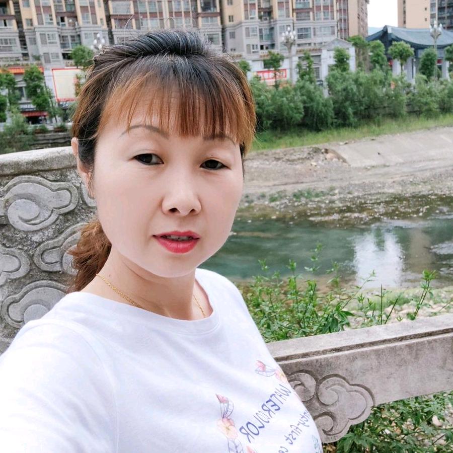 雀顺服装工厂店