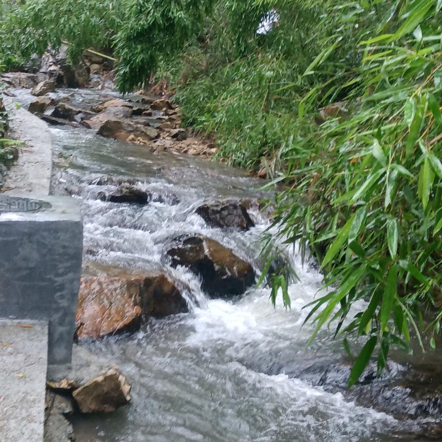 天下无敌砌砖工。