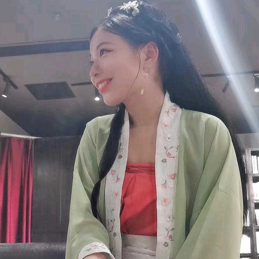 青青子衿汉服馆