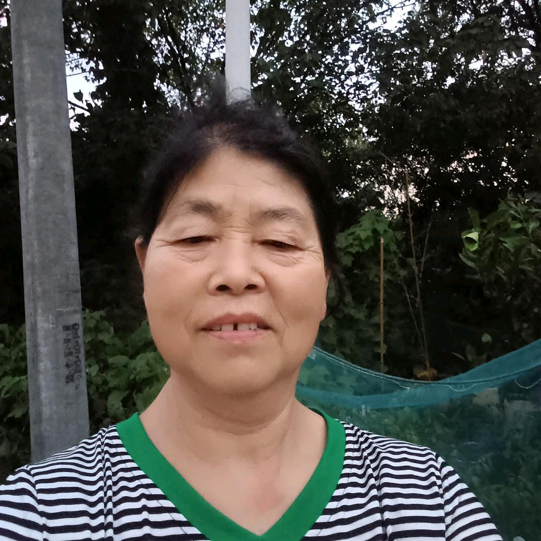英子