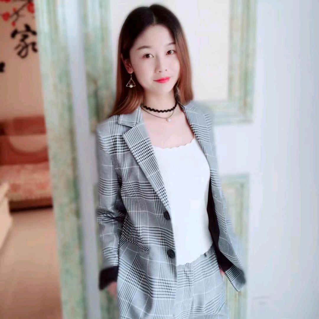䒕女子