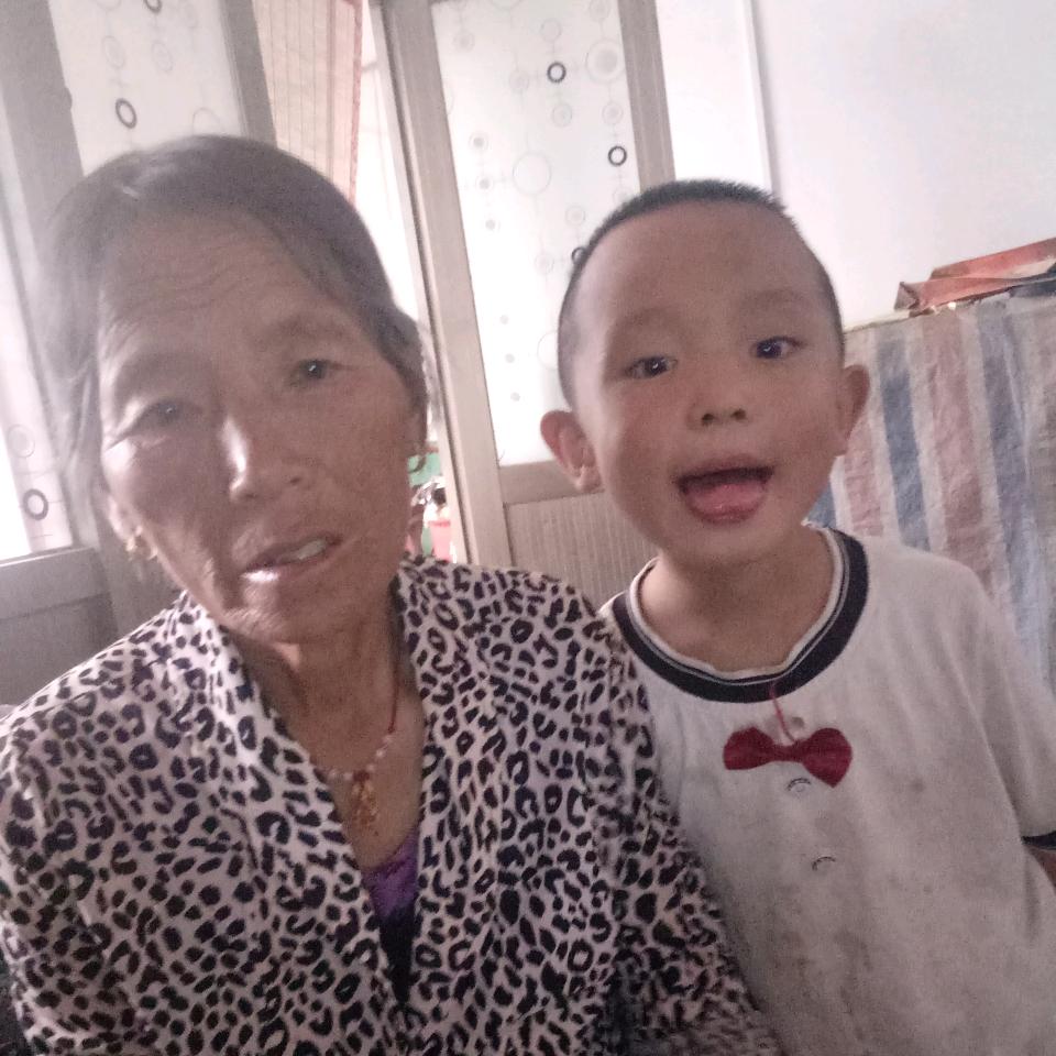 开心😁😁😁😁
