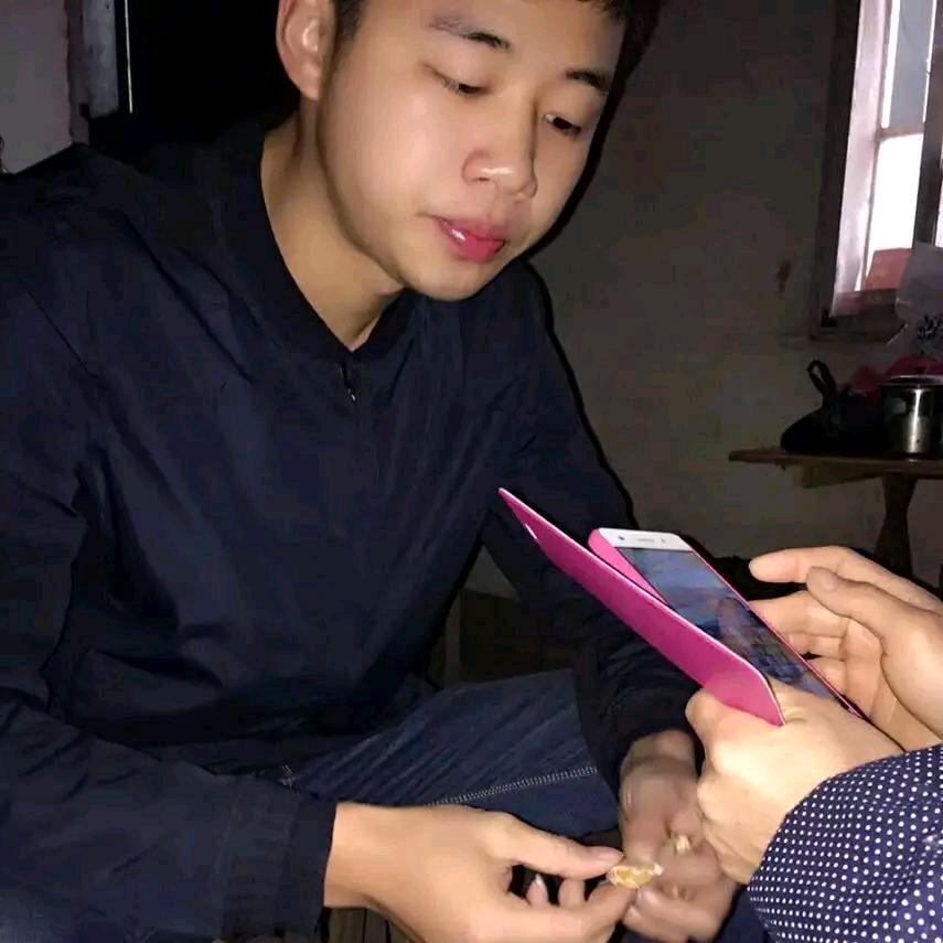 潘少辉