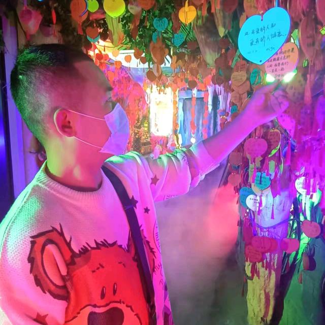 不会航拍的，张同学