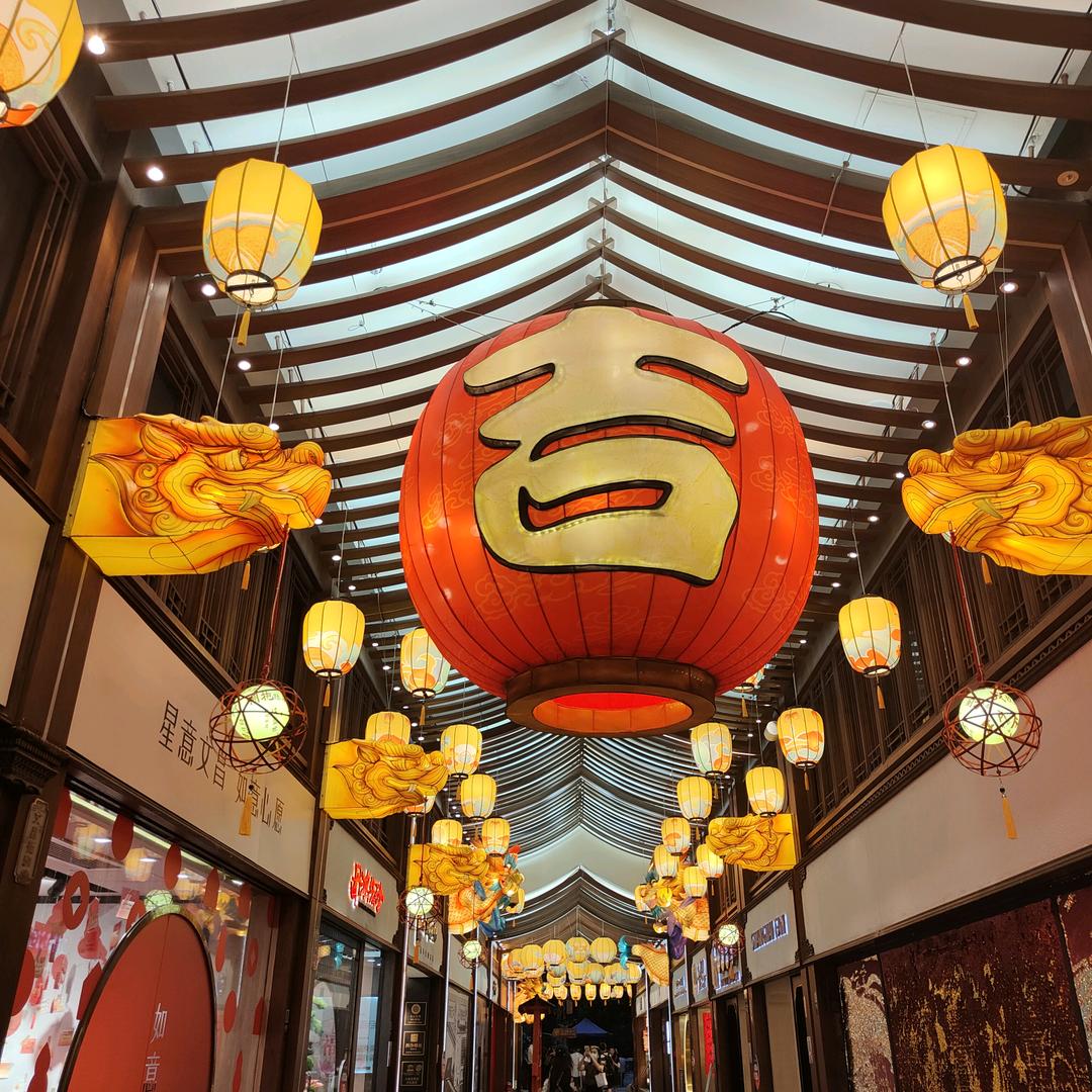 满脸麻子满脸花