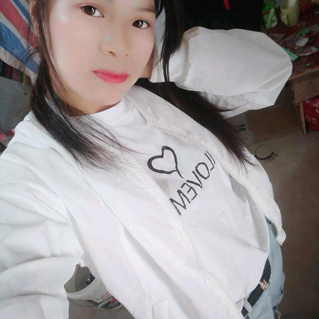 楼梯抹灰小姐姐