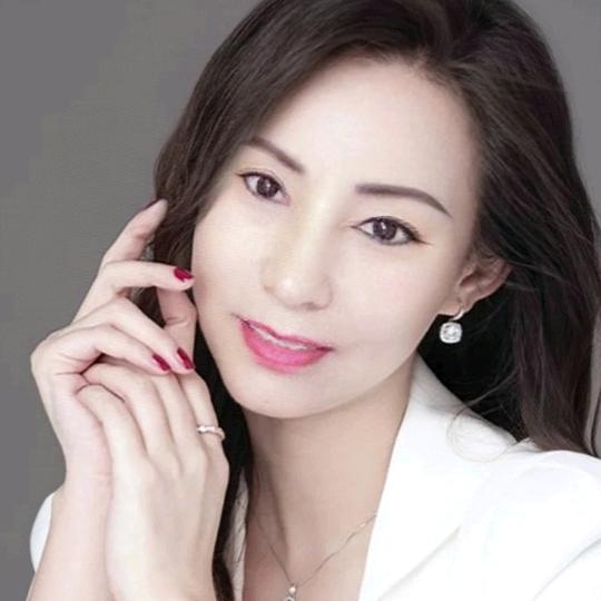 自信女人