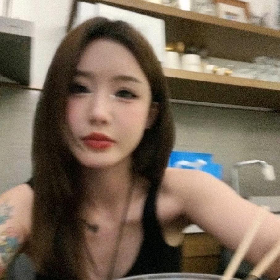 嗑嗑瓜子ᵇᵃ🧚🏻