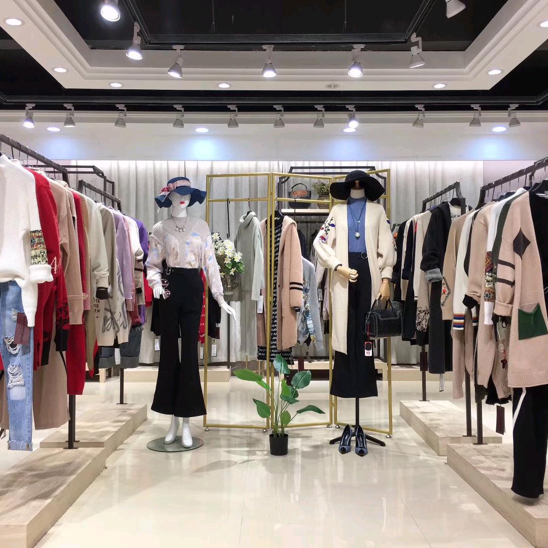 诺雅宁斯轻奢女装